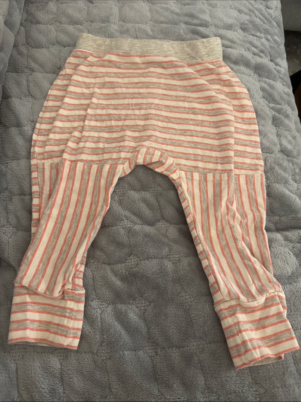 Patagonia 12-18 months Striped Pink and White base layer Pants